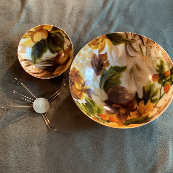 Vintage floral chip and dip set. Chip bowl 11”, dip bowl 6.5”. Dip bowl holder - Picture 5 of 8